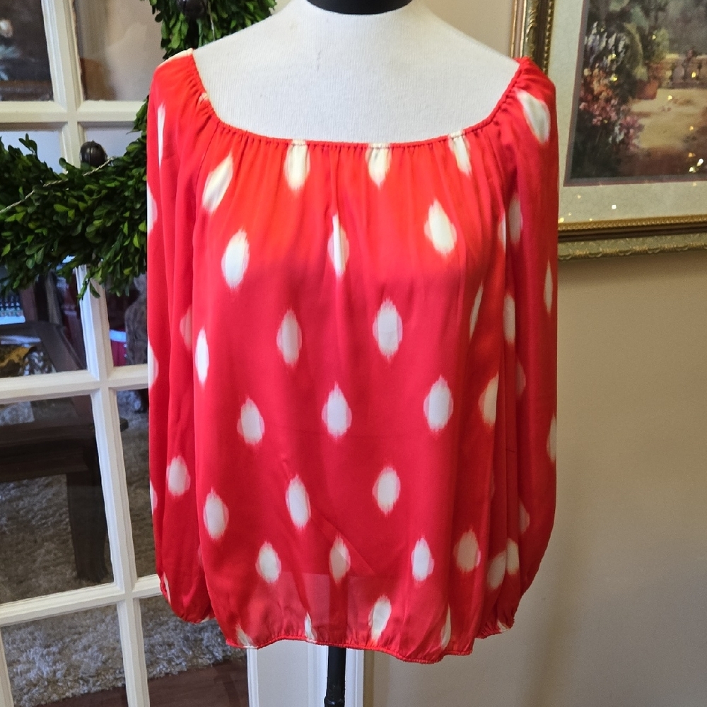 Vince Camuto Red Rose White Pattern Blouse Stretch Neck Hem Cuffs Long Sl  L NEW